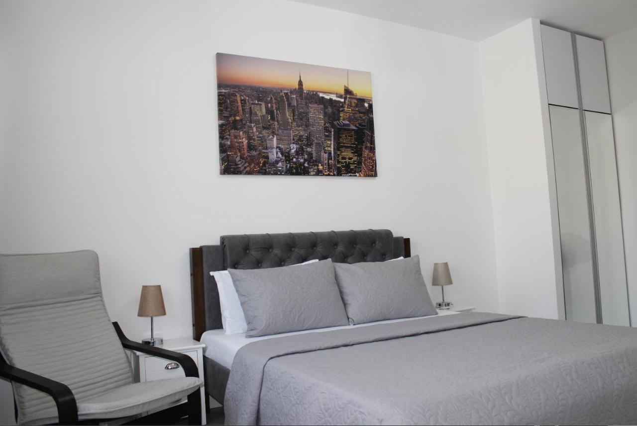Luxury City Center Apartment - Bucharest Railways Station ภายนอก รูปภาพ